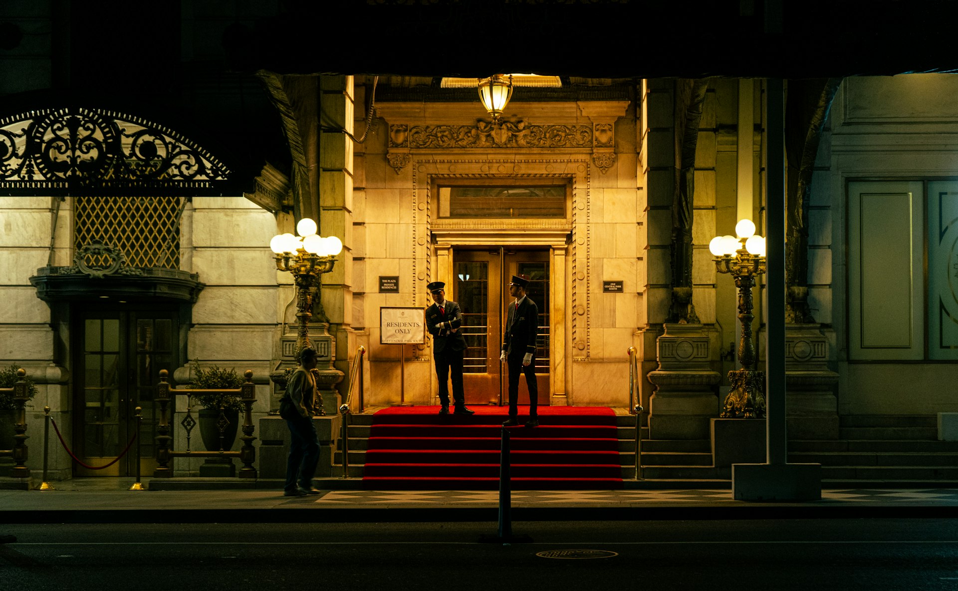 Arrival, Fifth Avenue
